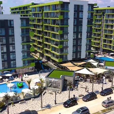 Summer Breeze & Mamaia Nord *