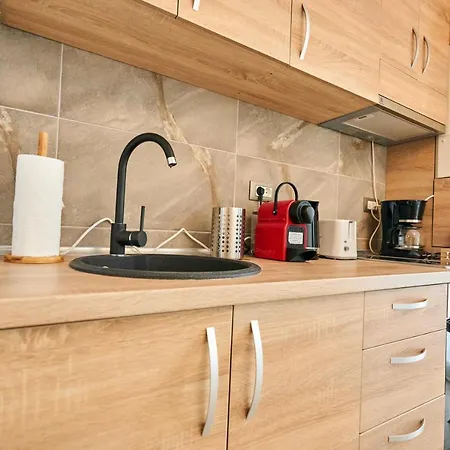 Summer Breeze & Mamaia Nord Apartment Navodari