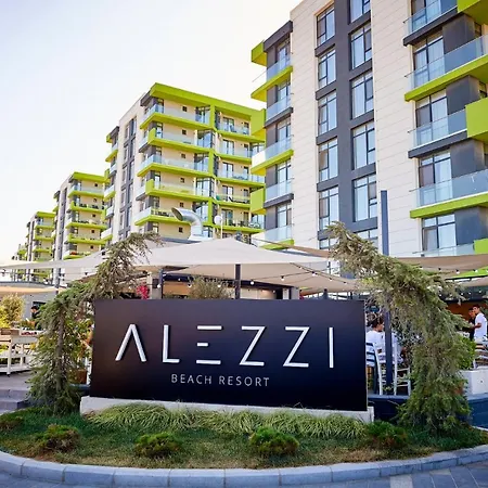 Summer Breeze & Mamaia Nord *